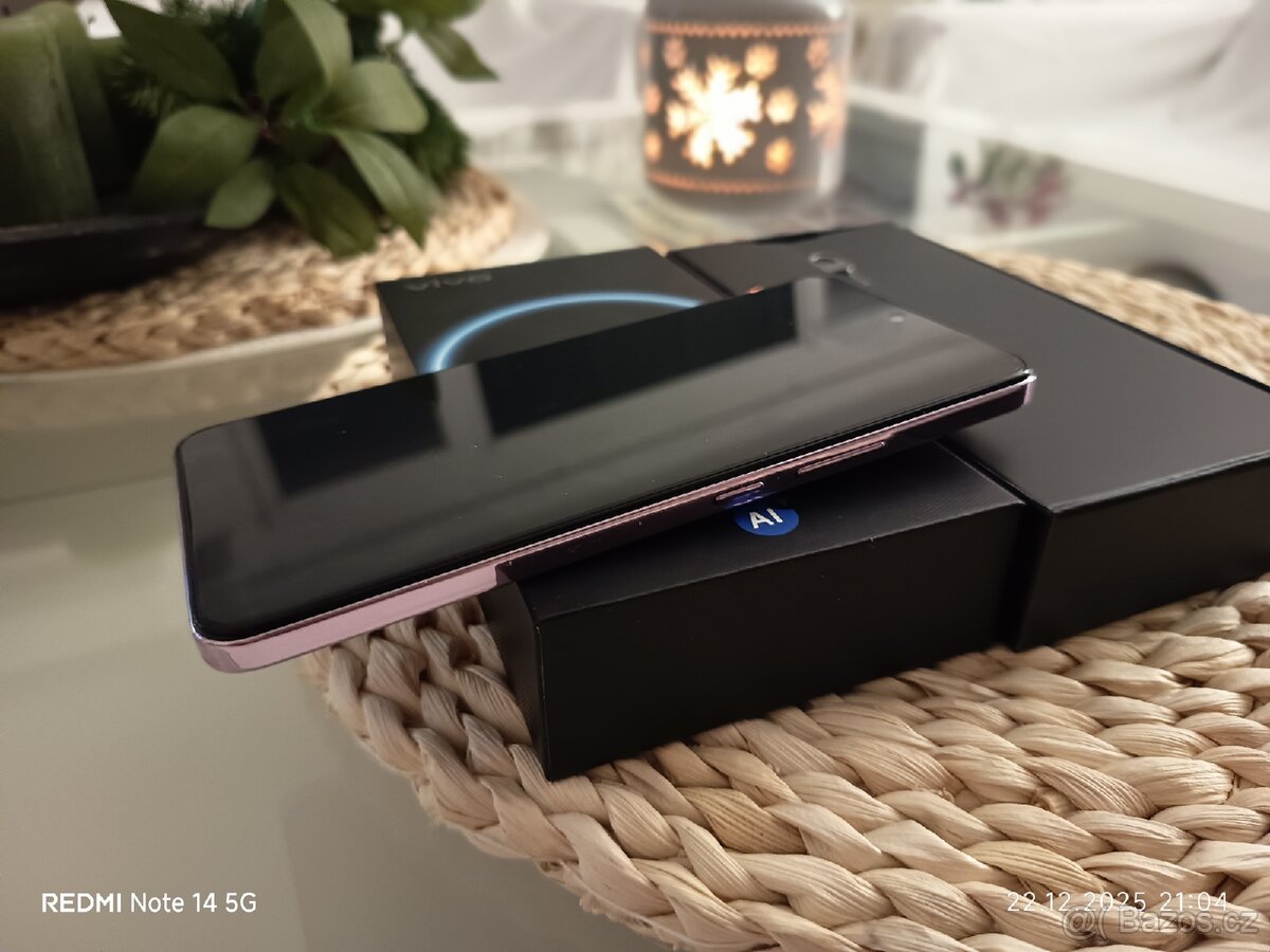 Mobilní telefon vivo V50 Lite 5G 8 GB / 256 GB - 2