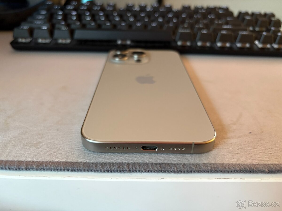 Apple iPhone 15 Pro Max Titan - 2