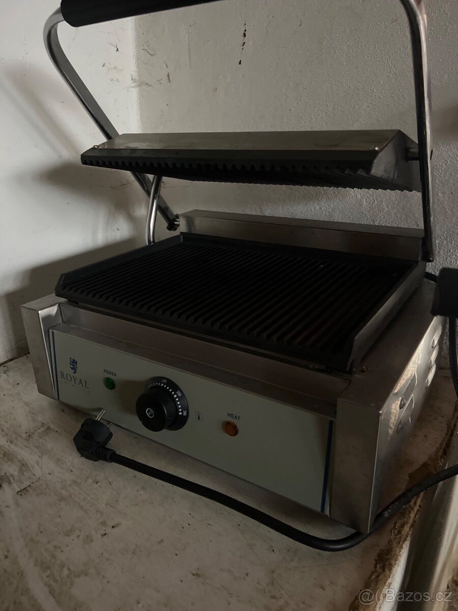 Prodám kontaktní gril vroubkovany - 2