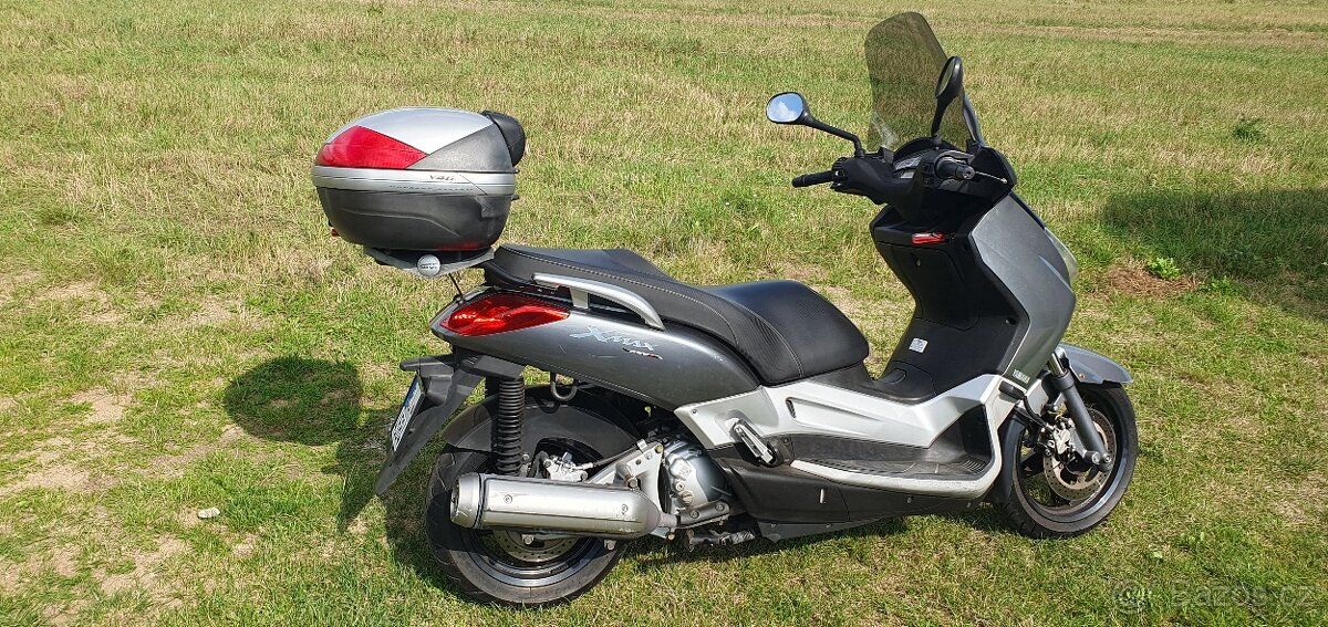 Yamaha 250 X-MAX - 2