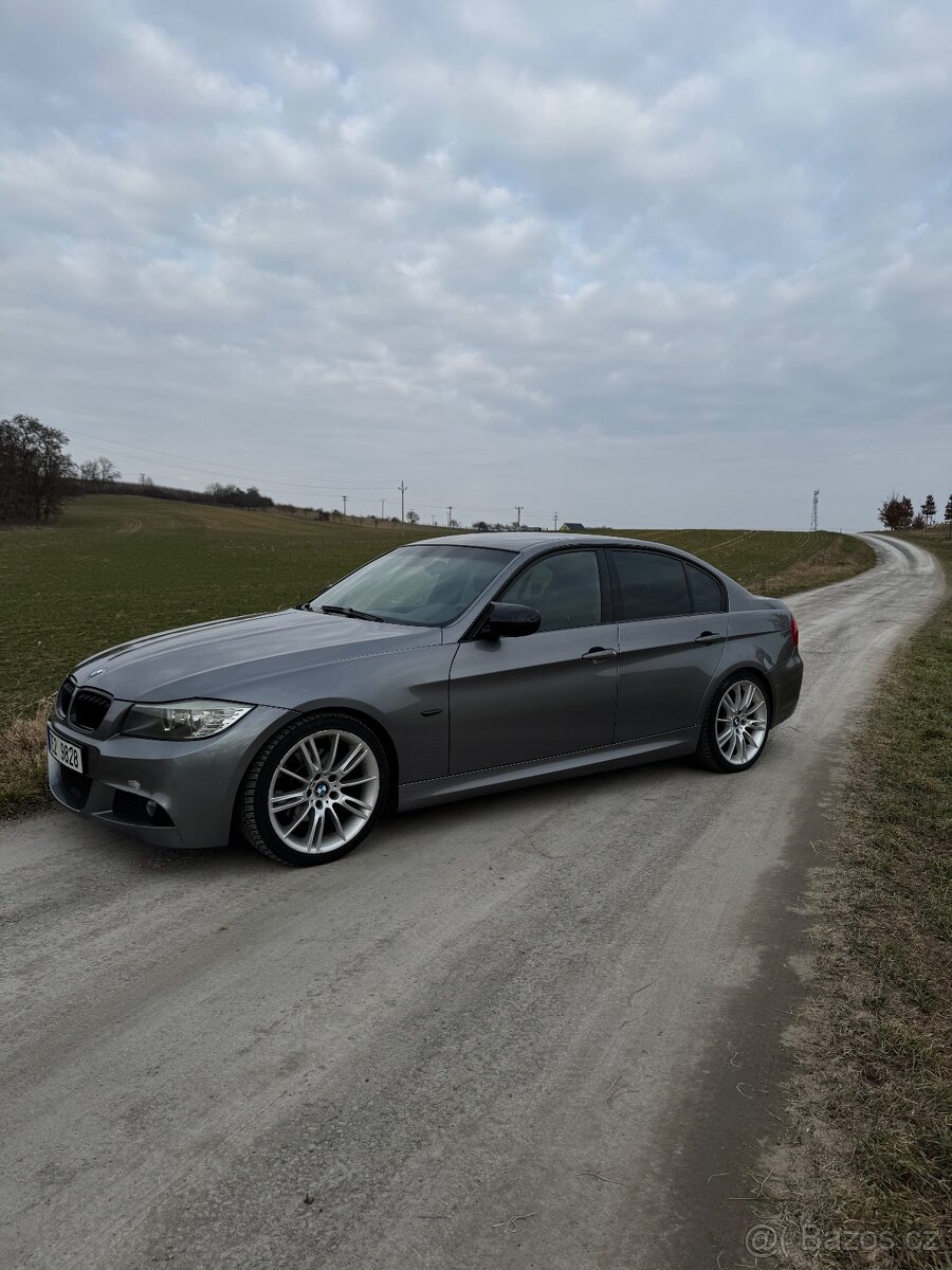 BMW E90 325i LCI - 2