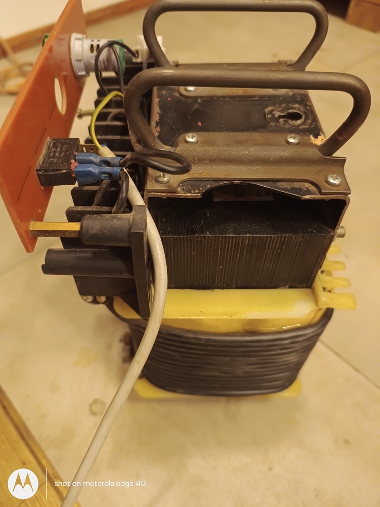 síťový transformátor 230 V / 3 kVA - 2