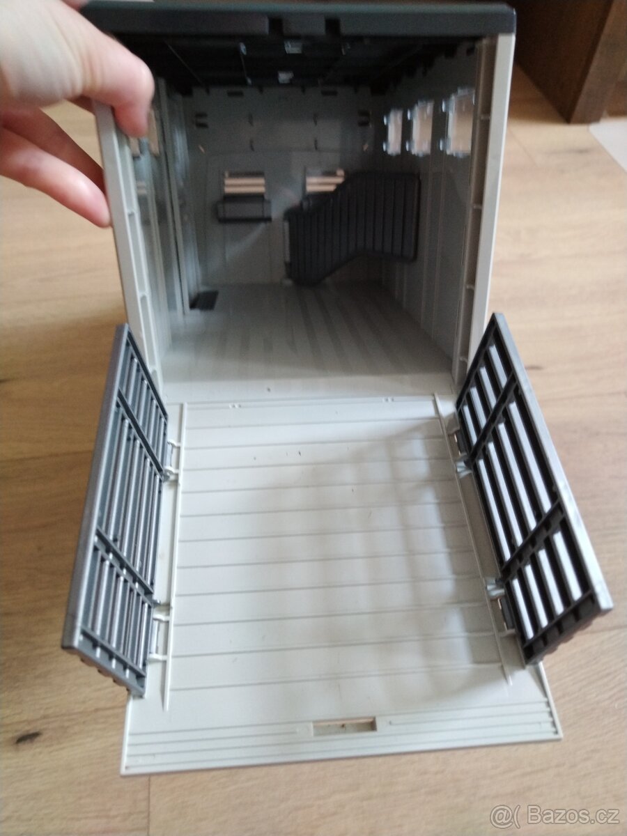 Bruder Přepravník na koně, DHL, traktor - 2