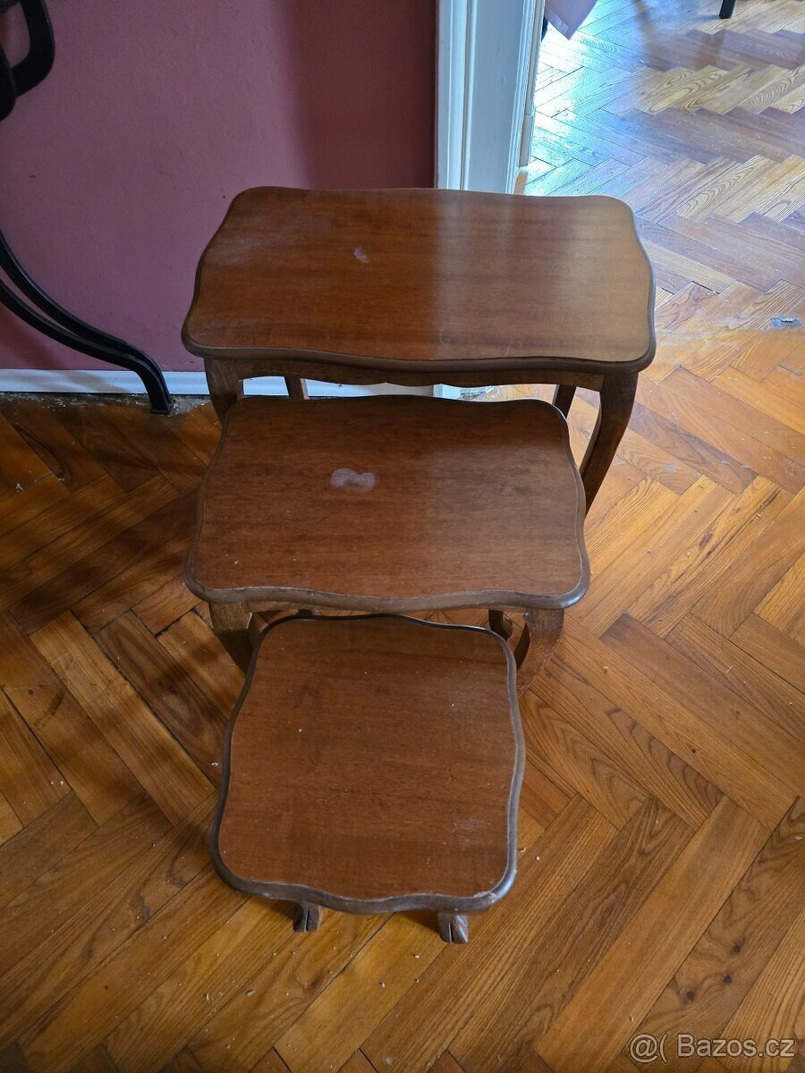 Staré servírovací "Hnízdové" stolky - 2