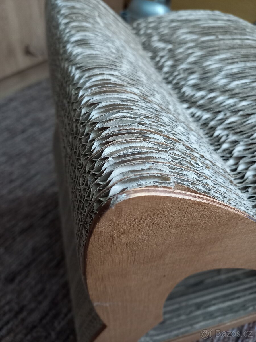 Škrabadlo pro kočky - 2