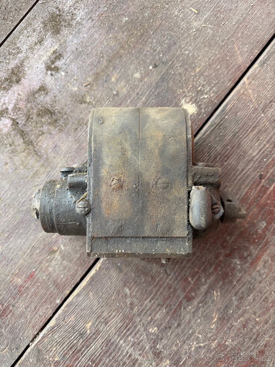 Staré Dynamo - auto/moto - 2