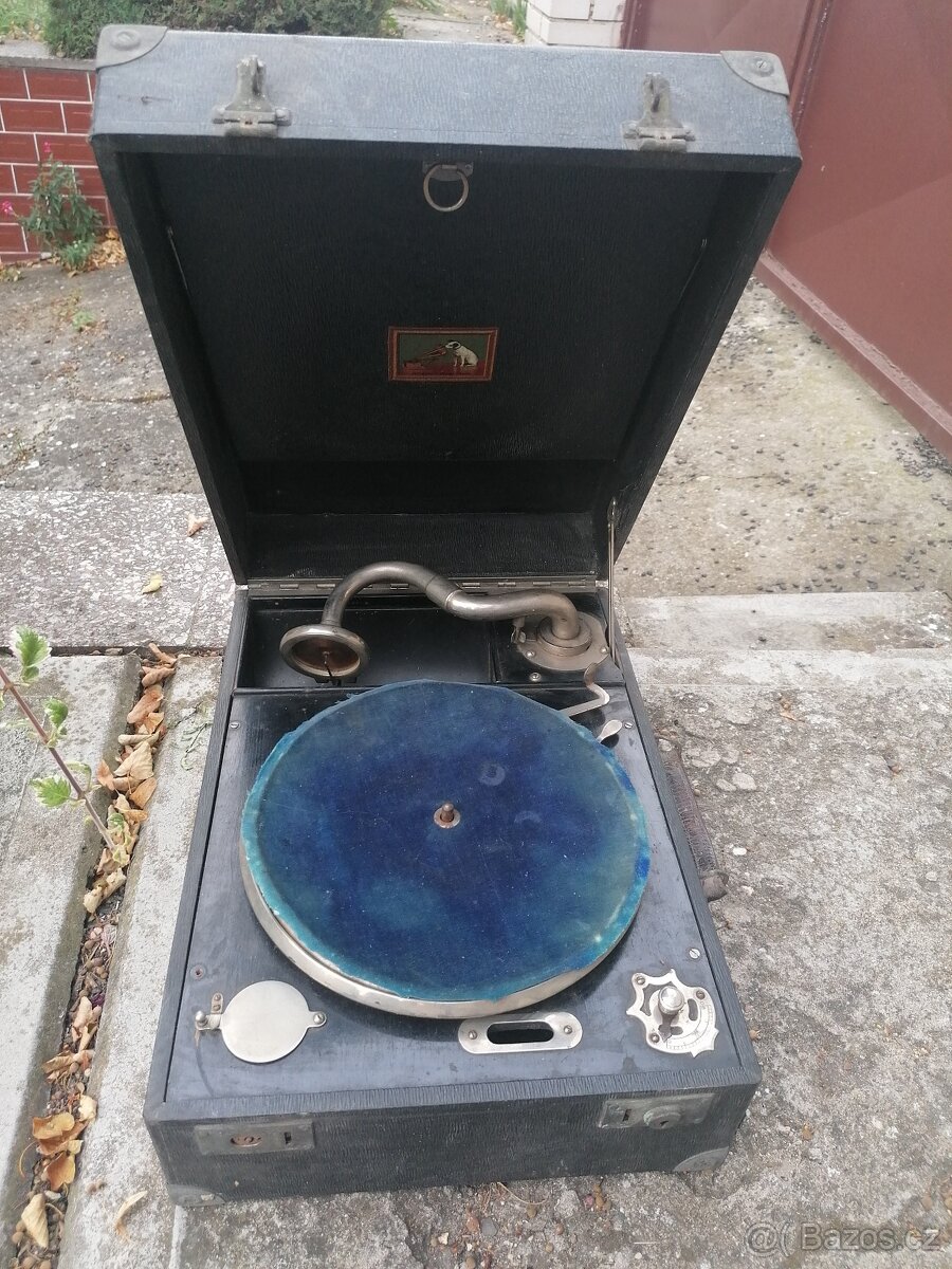 Kufříkový gramofon - 2