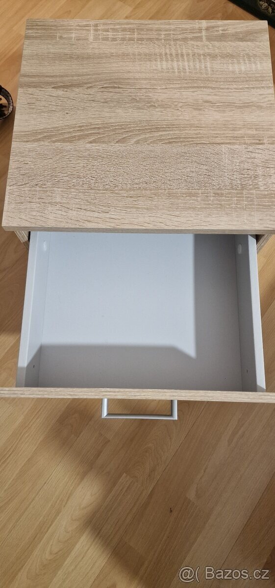 Noční stolek - 2