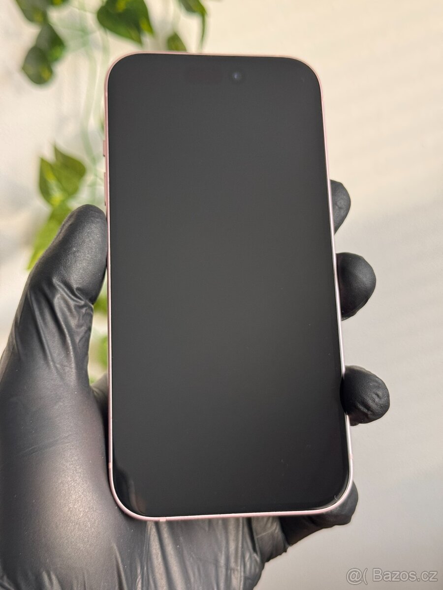 iPhone 15 256GB růžový - 2