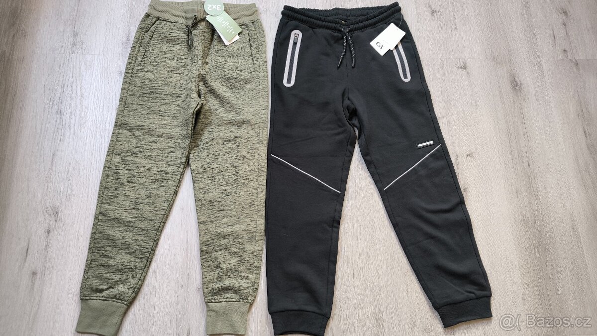 Tepláky 152 tři kusy - 2