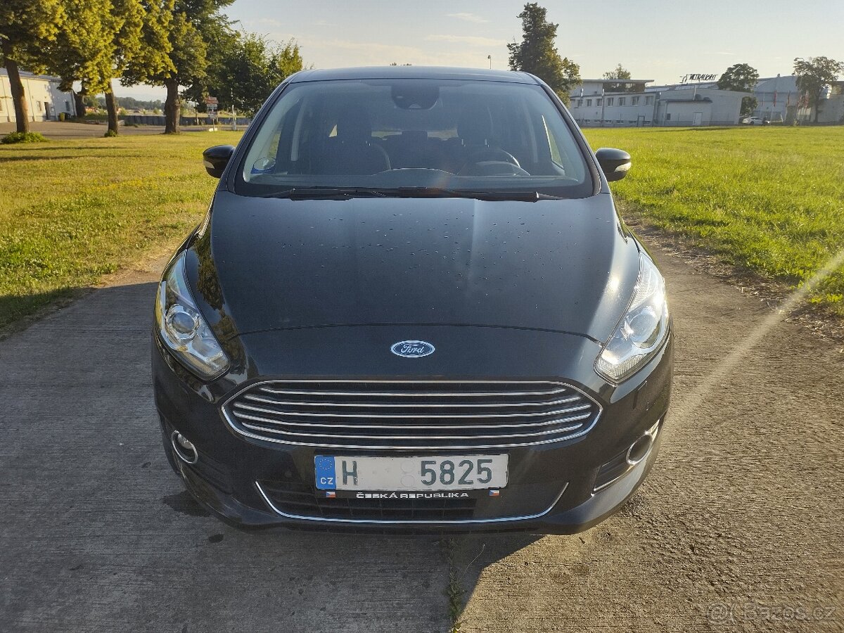 Ford S max Titanium 2.0 D automat 140 kW naj. 99700 km - 2
