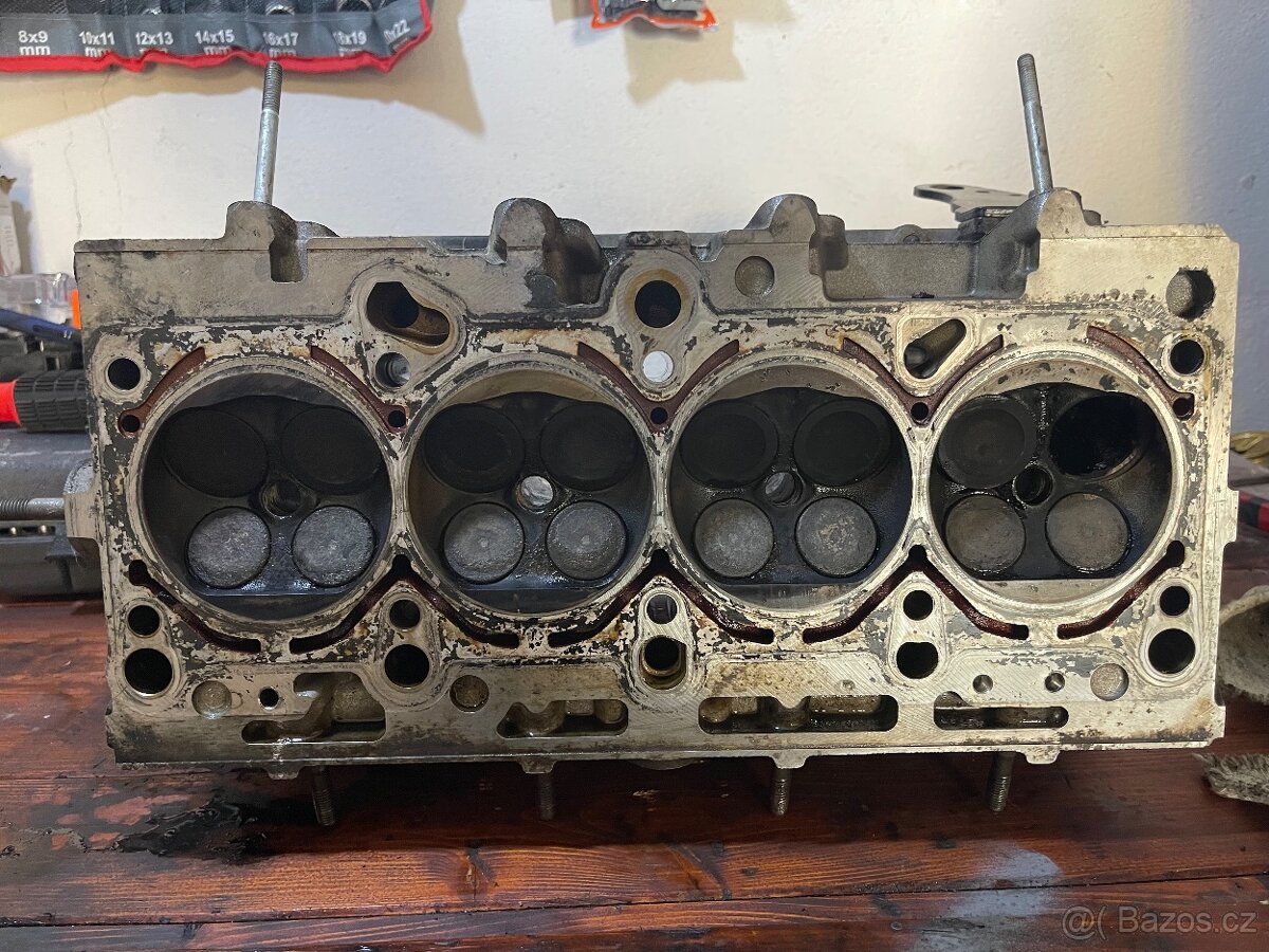 Hlava motoru BWA - 2