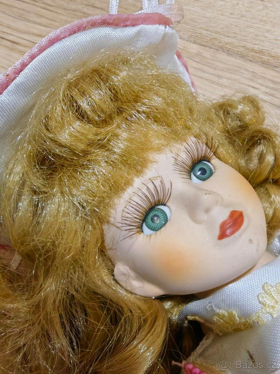 Porcelánová panenka - 2