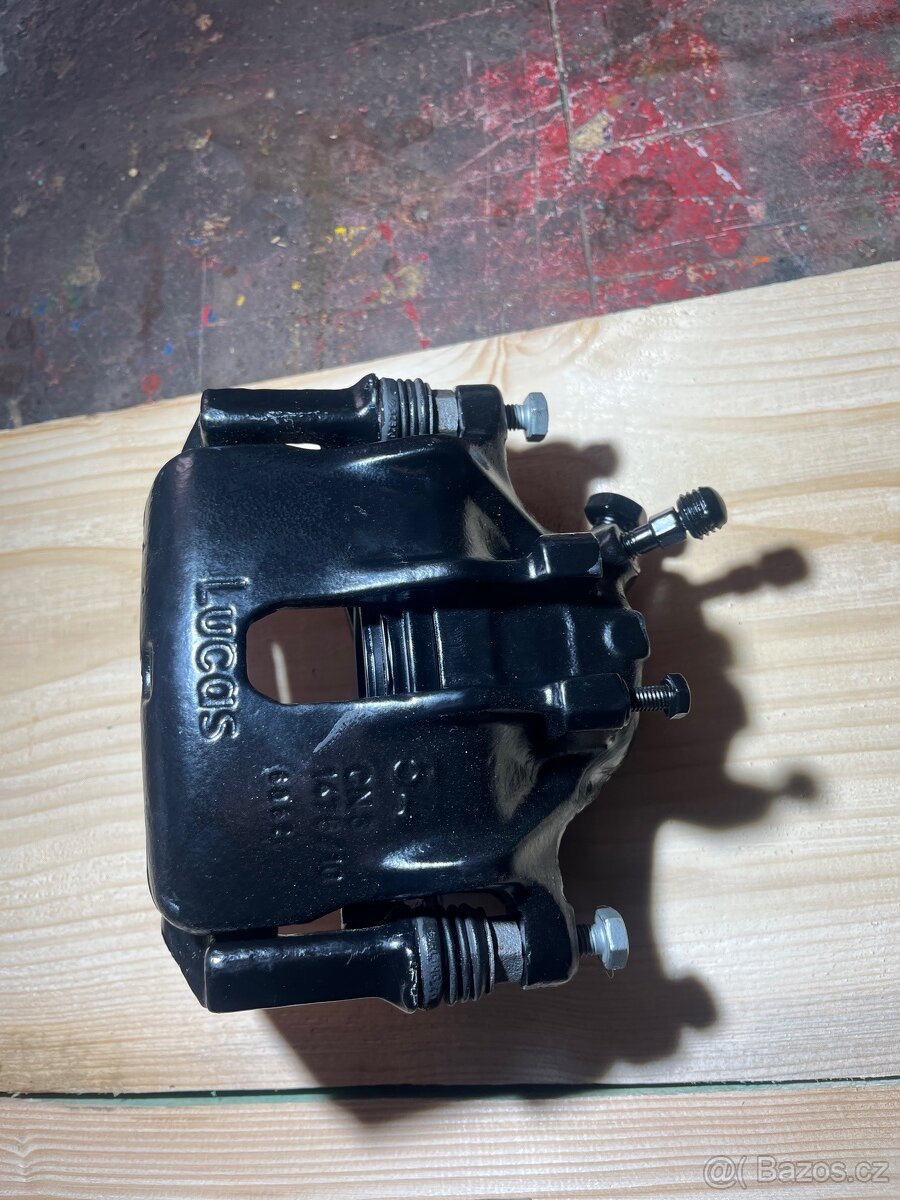 Brzdiče Mercedes 190 W201 - 2