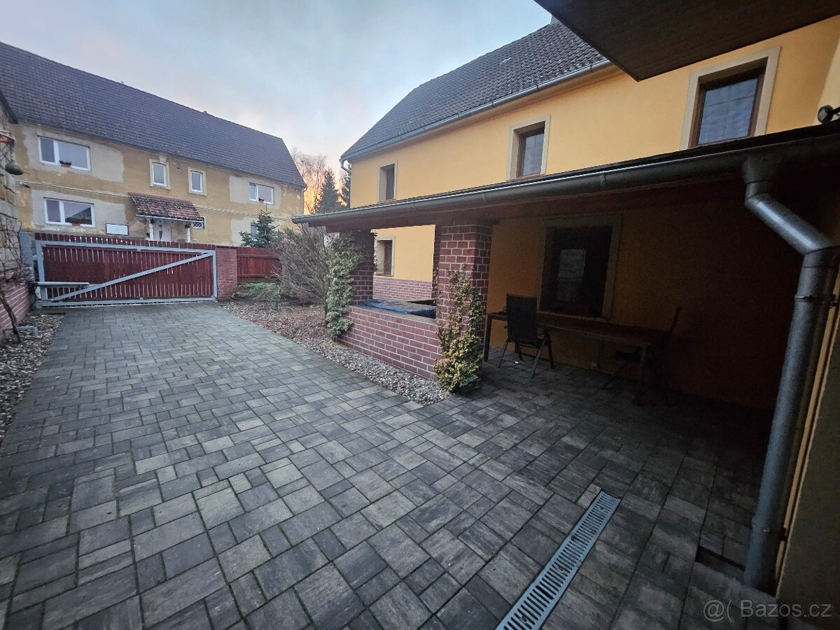 Prodej chalupy přímo u rybníka v Holanech - Česká Lípa - 2