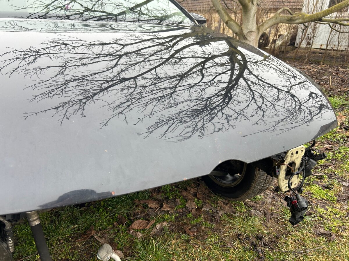 Kapota Passat B7 - 2