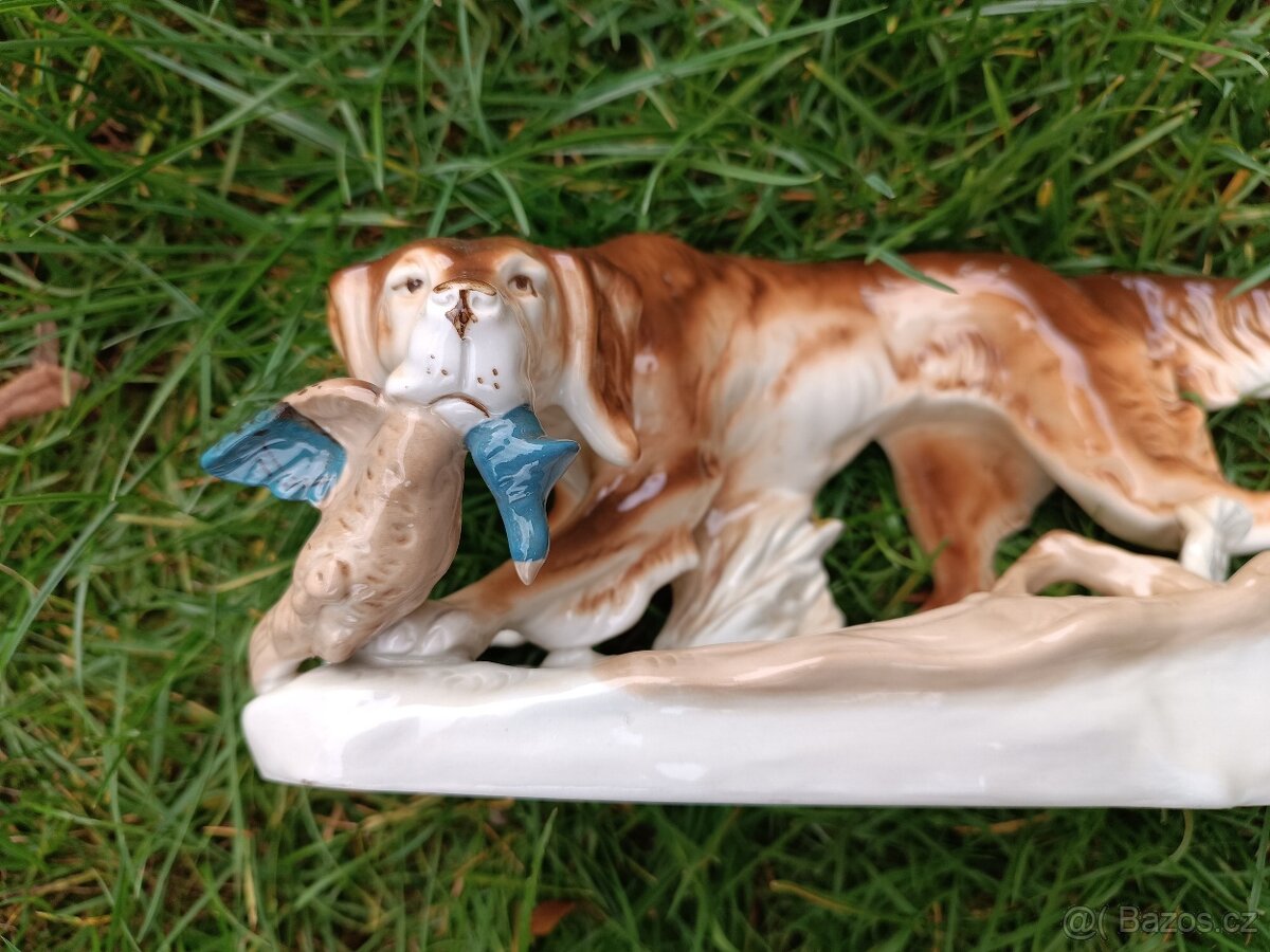 Royal Dux Pes s kachnou - 2