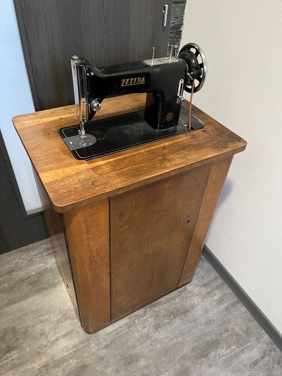 šicí stroj mechanický ZETINA Z45 zbrojovka Brno - 2