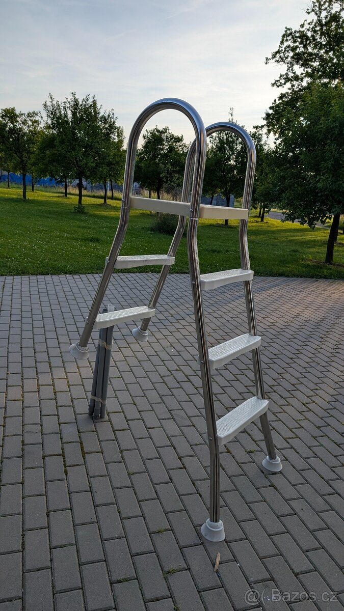 Bazénové nerezové schůdky 135 cm - 2