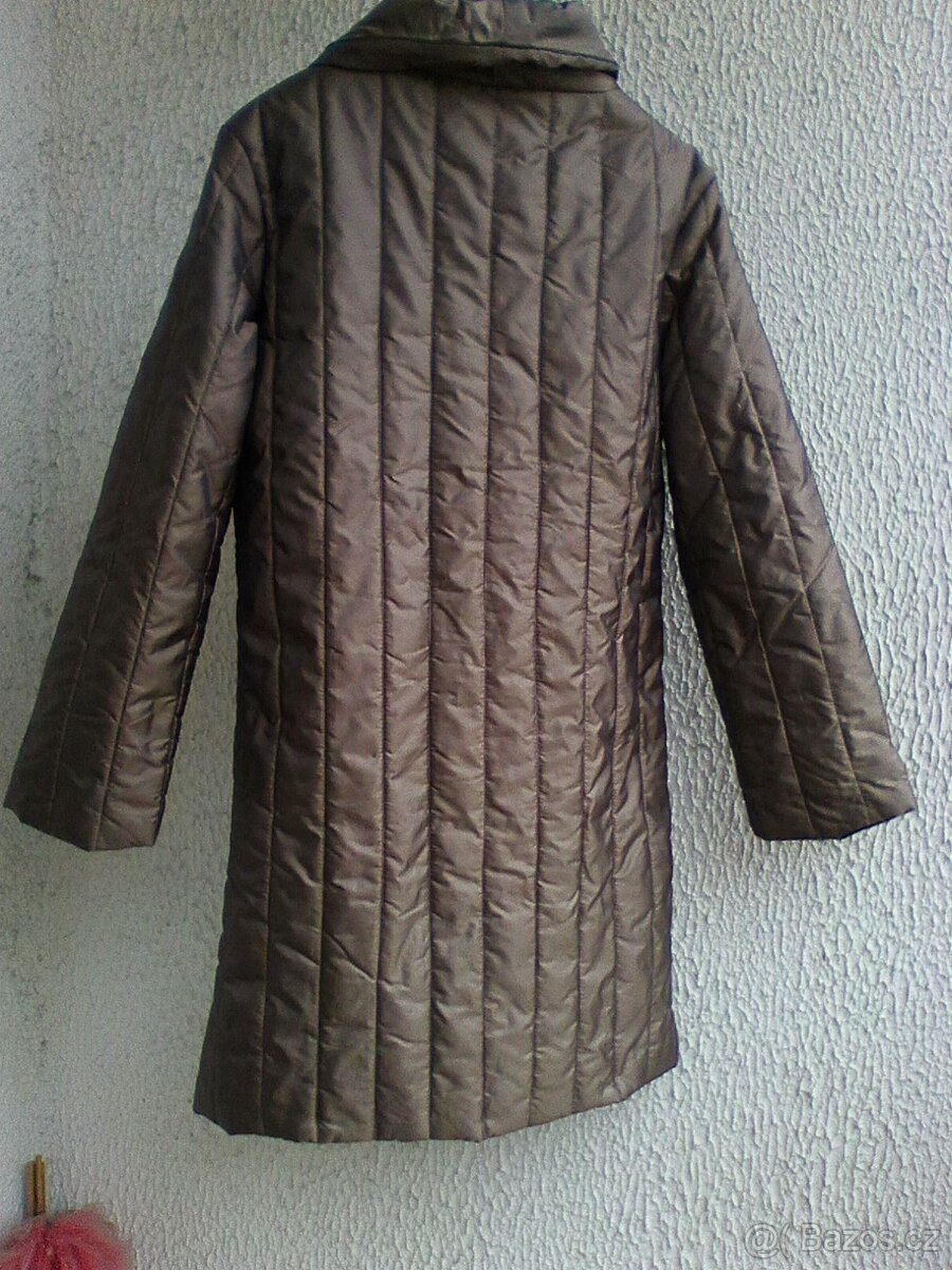 Dámský prošívaný zimní kabát hnědé barvy, vel. L - 2