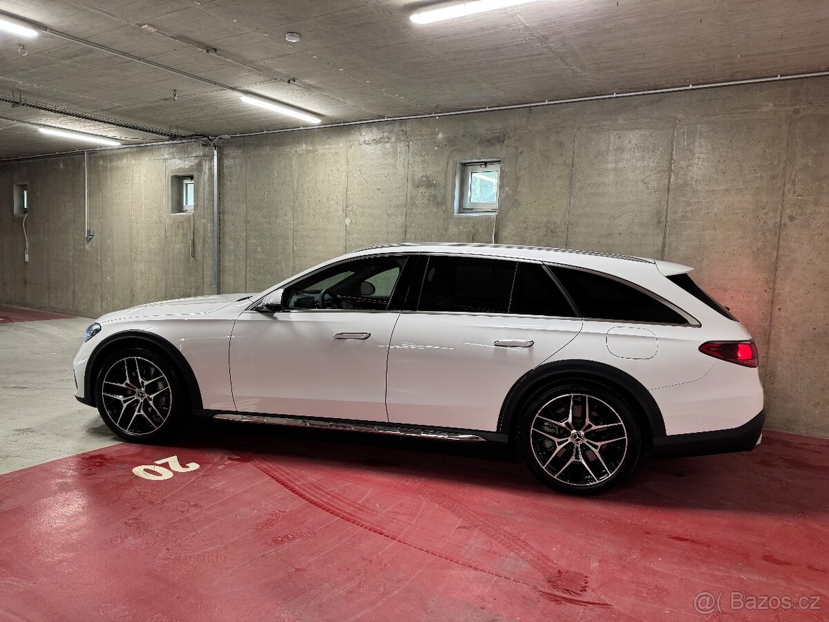 Mercedes-Benz E300de All-Terrain/2024/tovární záruka/10 tkm - 2