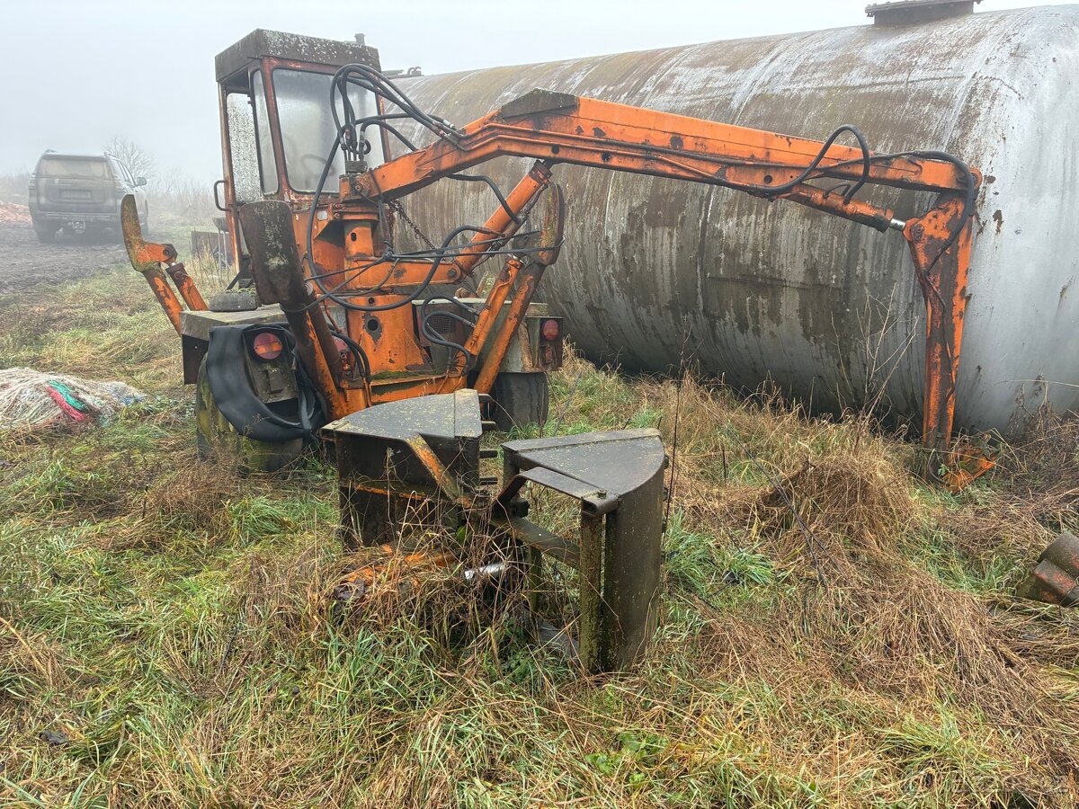 Nakladač UNHZ 750 - 2