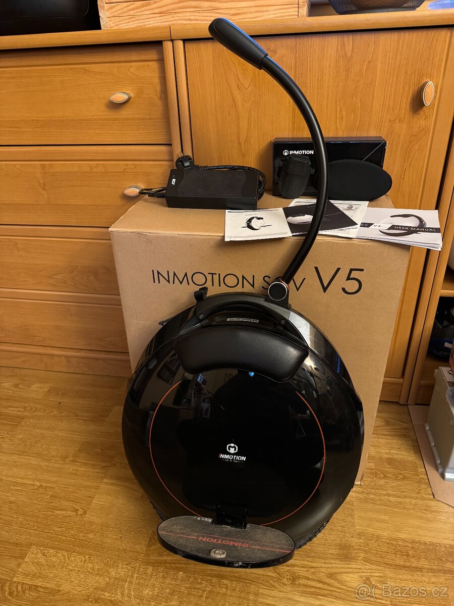 Elektrická jednokolka Inmotion V5F najeto 114 km - 2