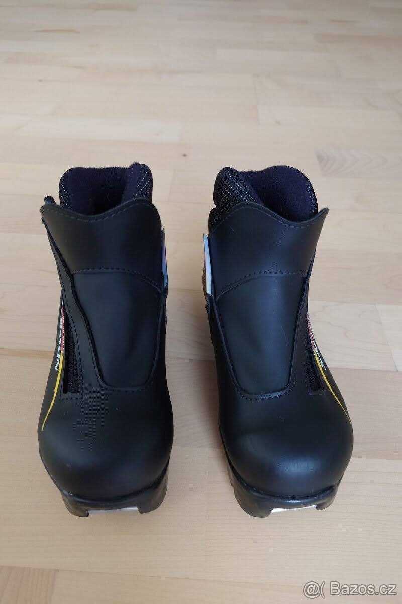 dětské běžecké boty Equipe Junior pilot vel. EUR 27 - 2