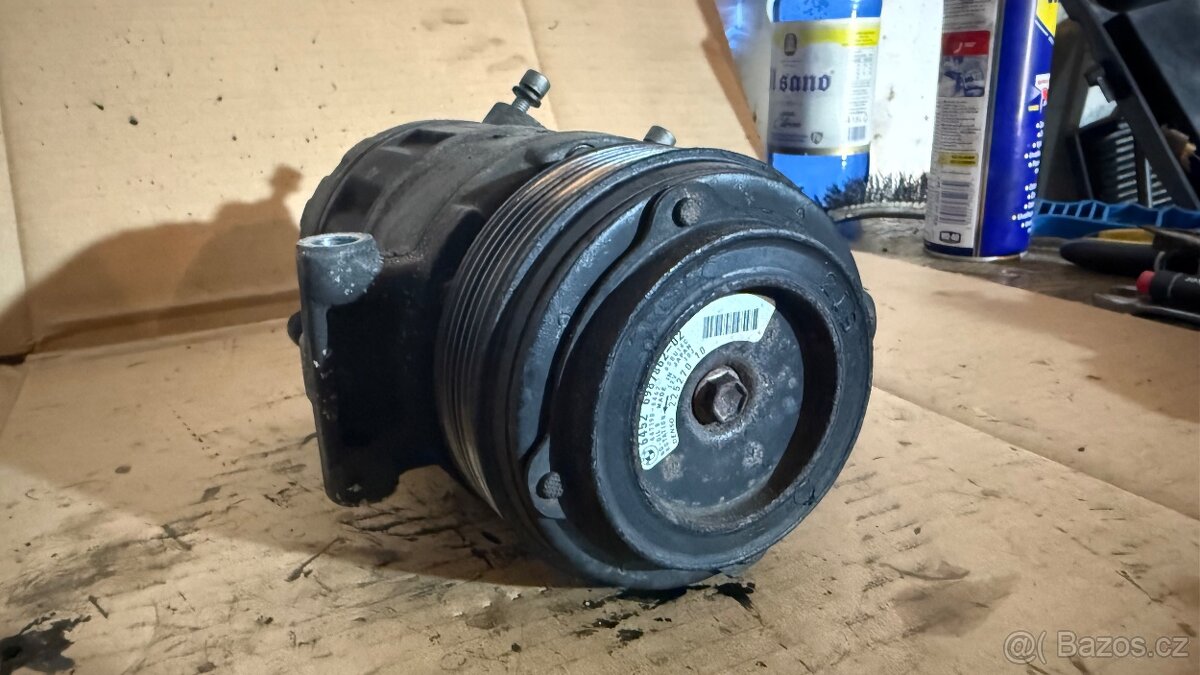 BMW 320d N47 – kompresor klimatizace - 2