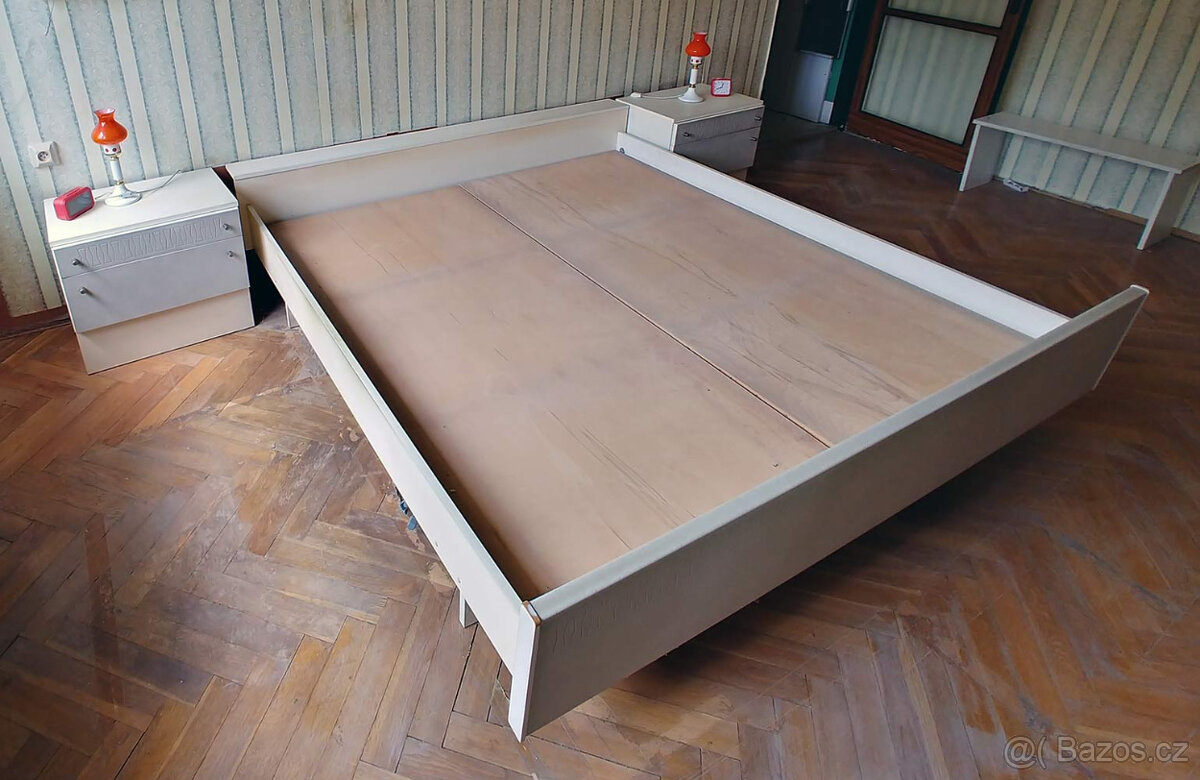 Retro ložnice 70. léta, koženkový povrch - 2