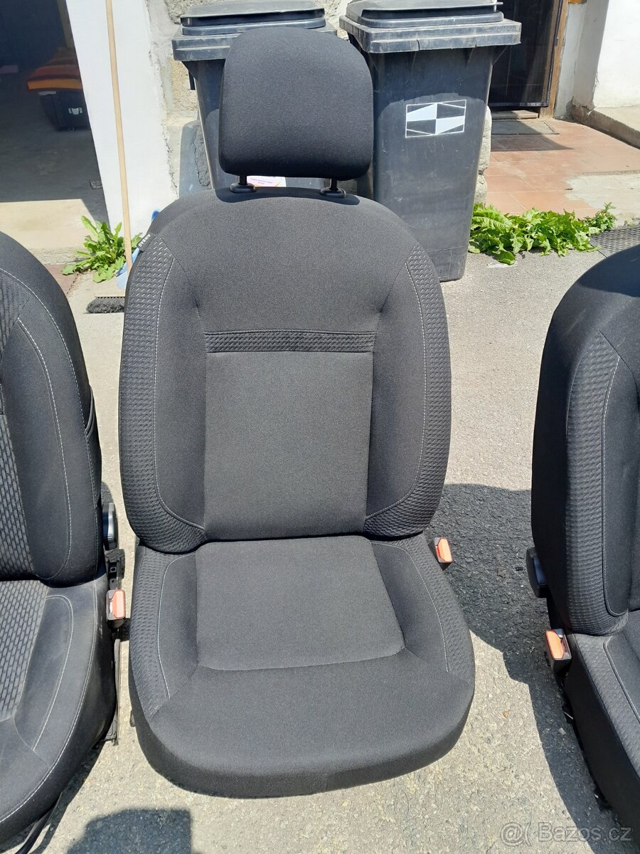 Dacia sandero logan sedacky - 2