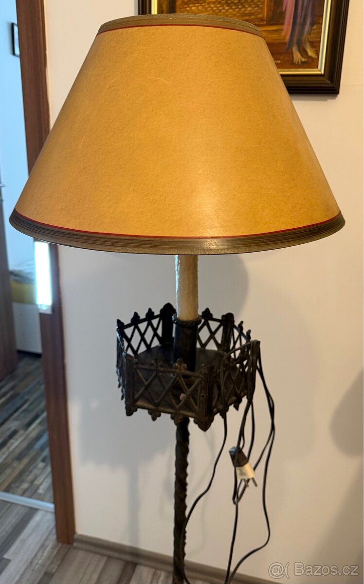 Starožitné mosazné lustry a stojací lampy - 2