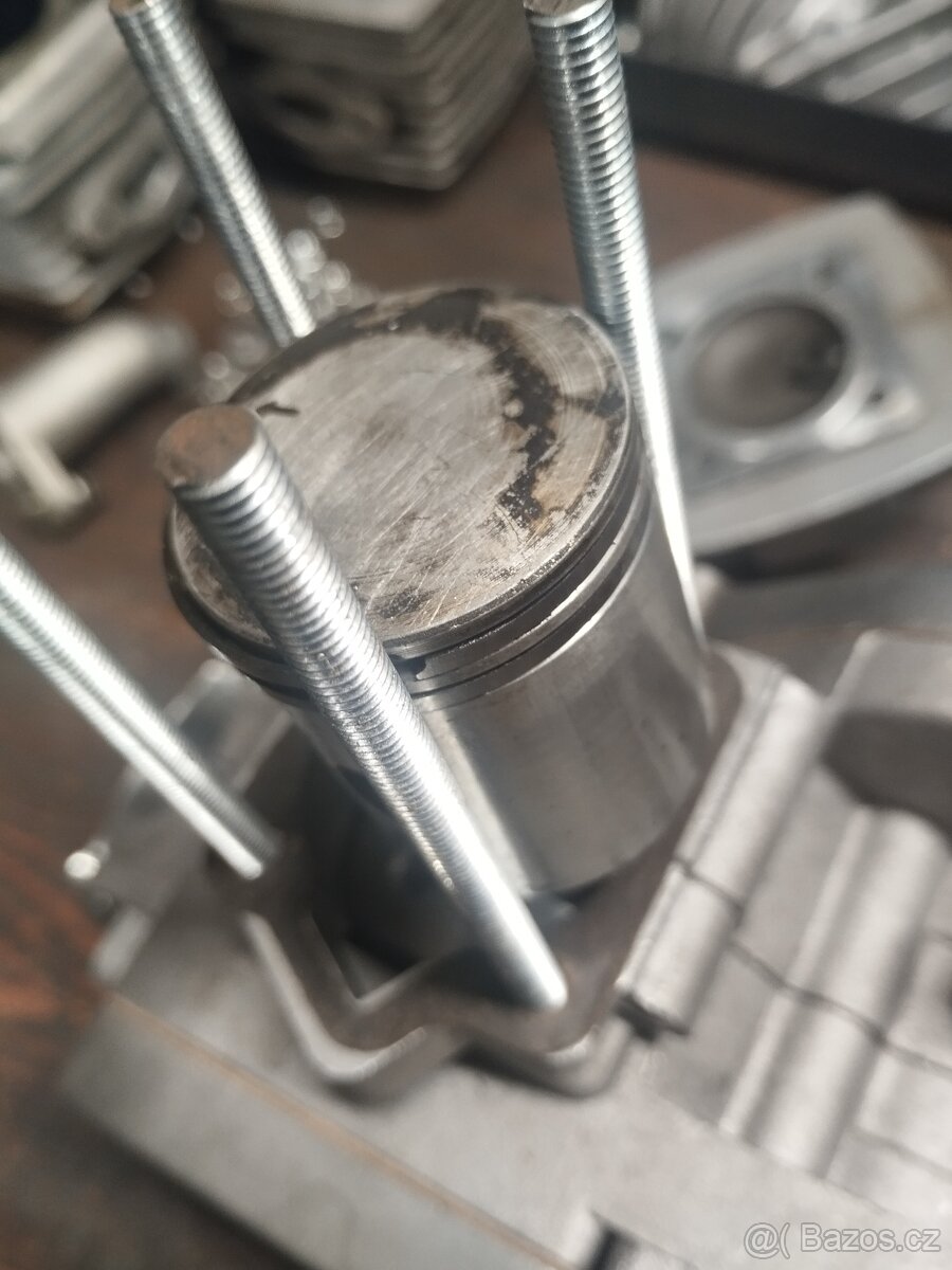 motor a díly na motokolo - 2