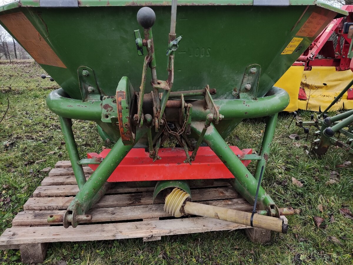 Rozmetadlo průmyslových Hnojiv Amazone - 2