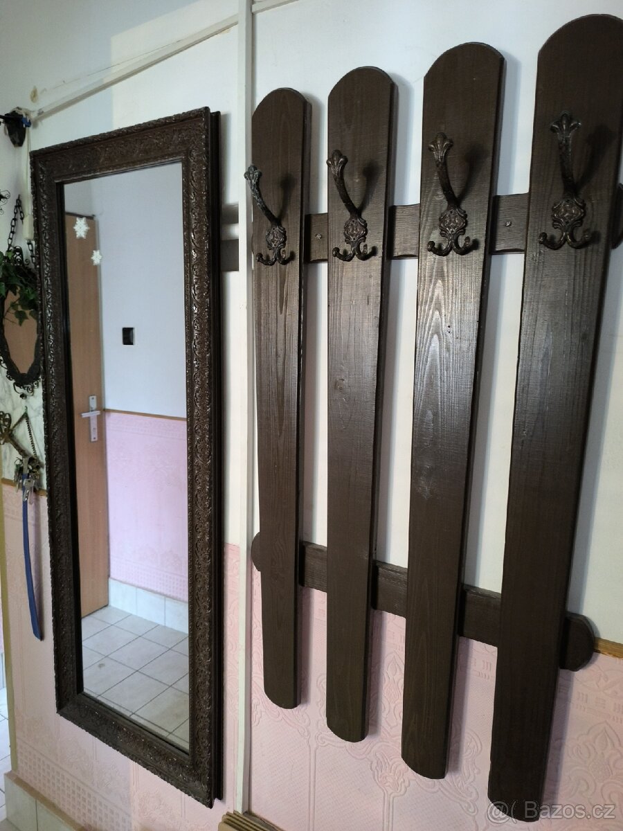 Předsíňová stěna - 2