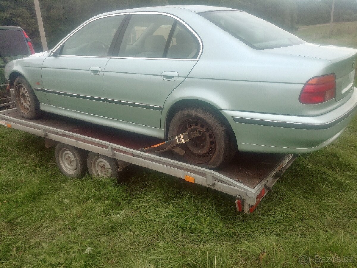 Prodám veškeré nahradni díly z BMV E39, nebo celé - 2