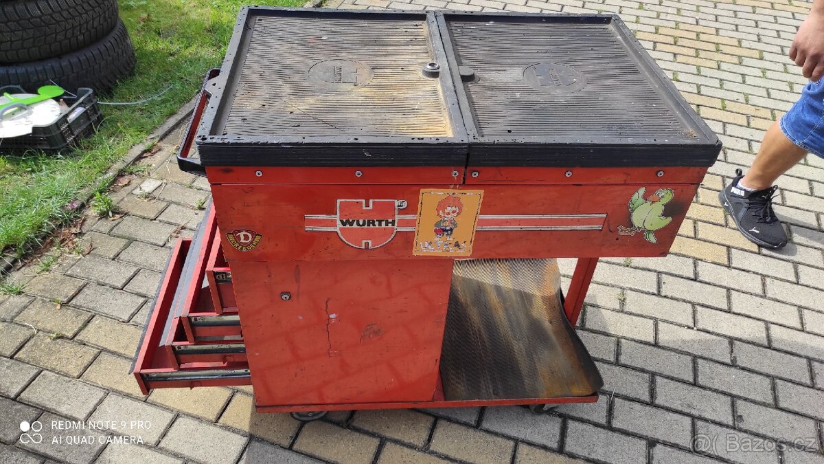 Autodílenský pracovní box - 2