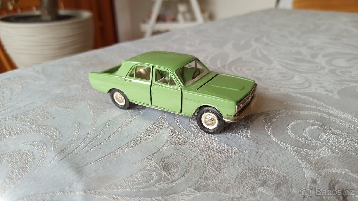 Stará ruská kovová hračka Volha - 2