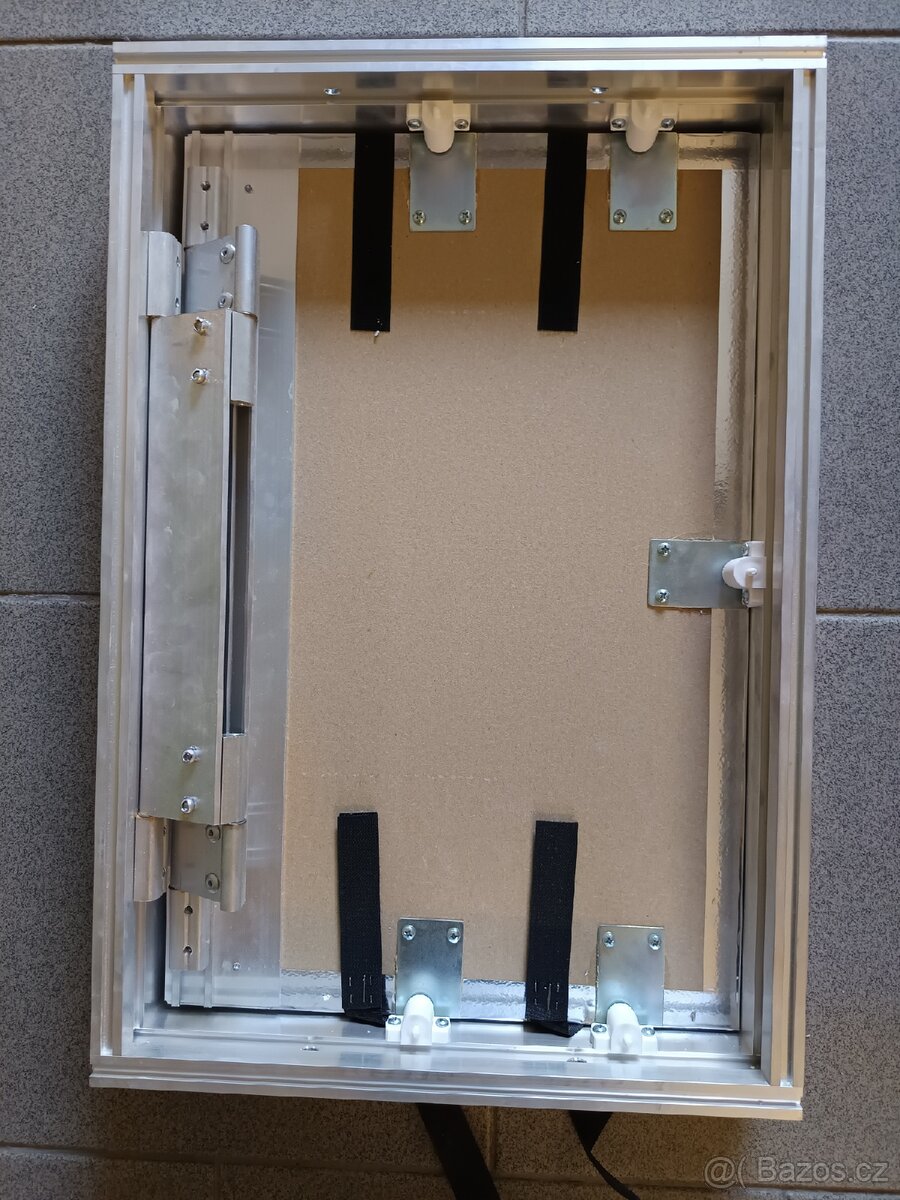 Dvířka pod obklad - 2