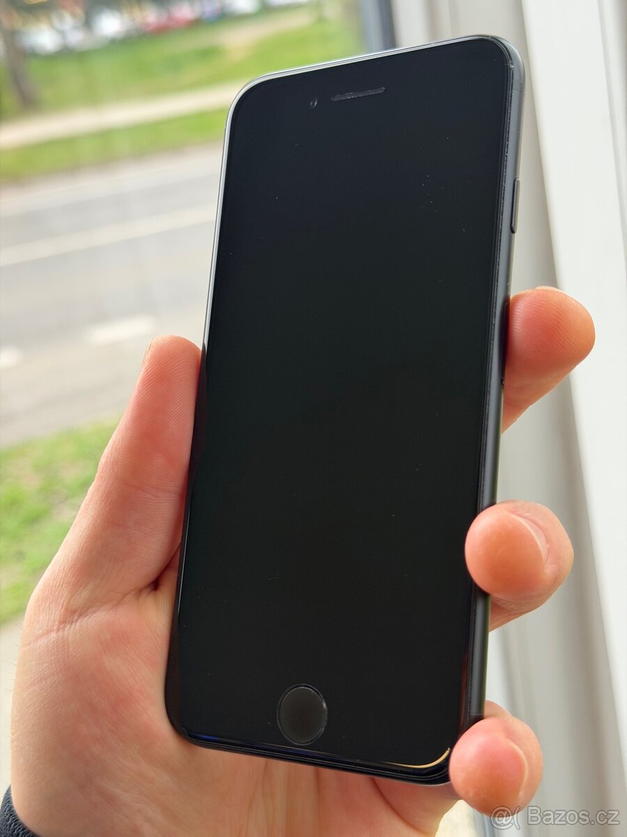 Apple iPhone SE 2020 - 64 GB - 100% BAT - 12M ZÁRUKA - 2