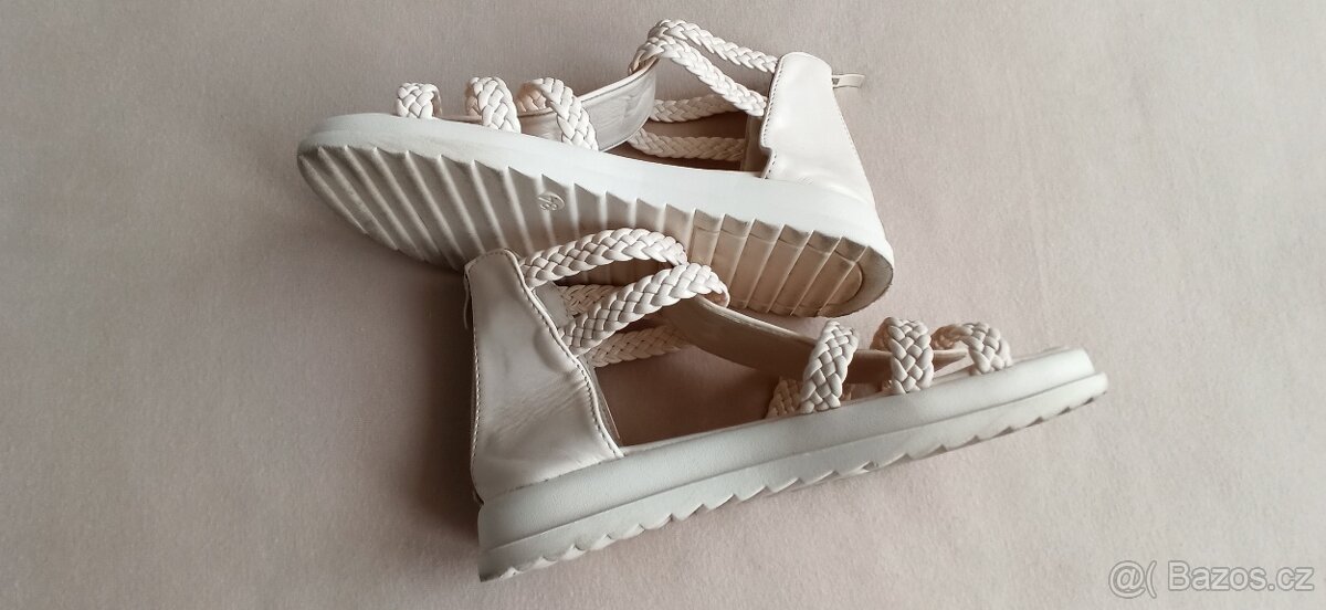 Dívčí boty, vel. 34, 35 - 2