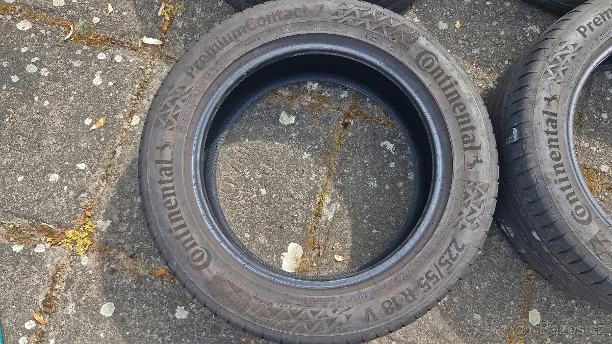 Letní pneu. Continental 225/55 R18 - 2