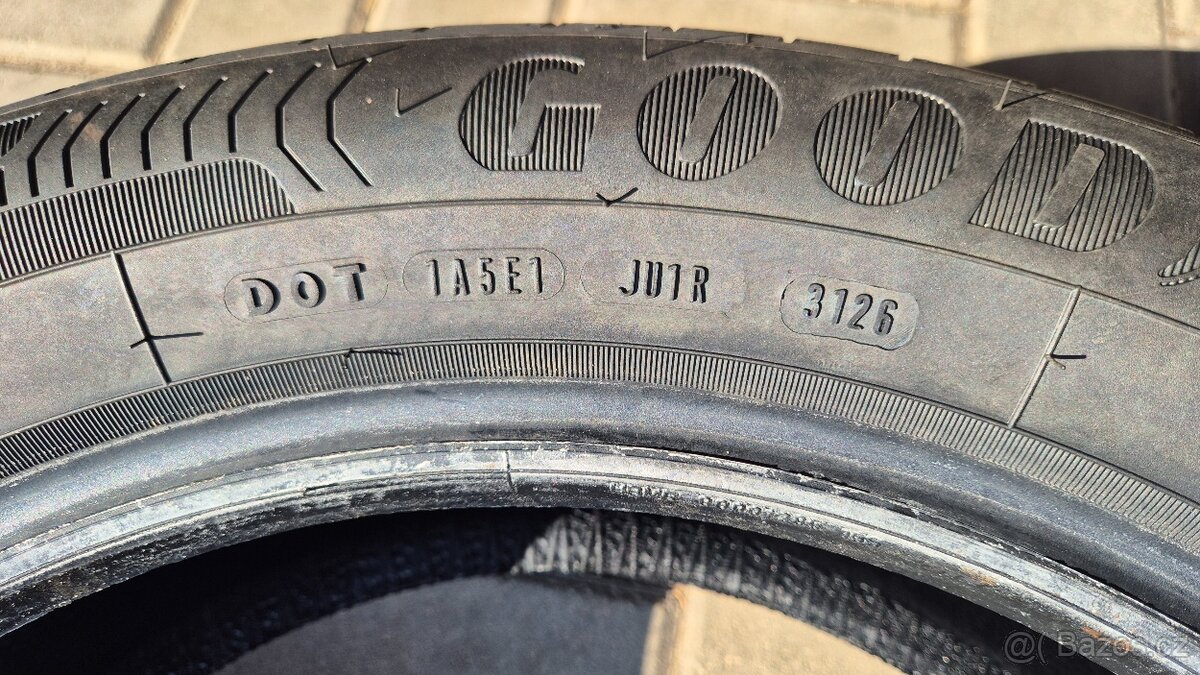 Pneu GOODYEAR nové - 2