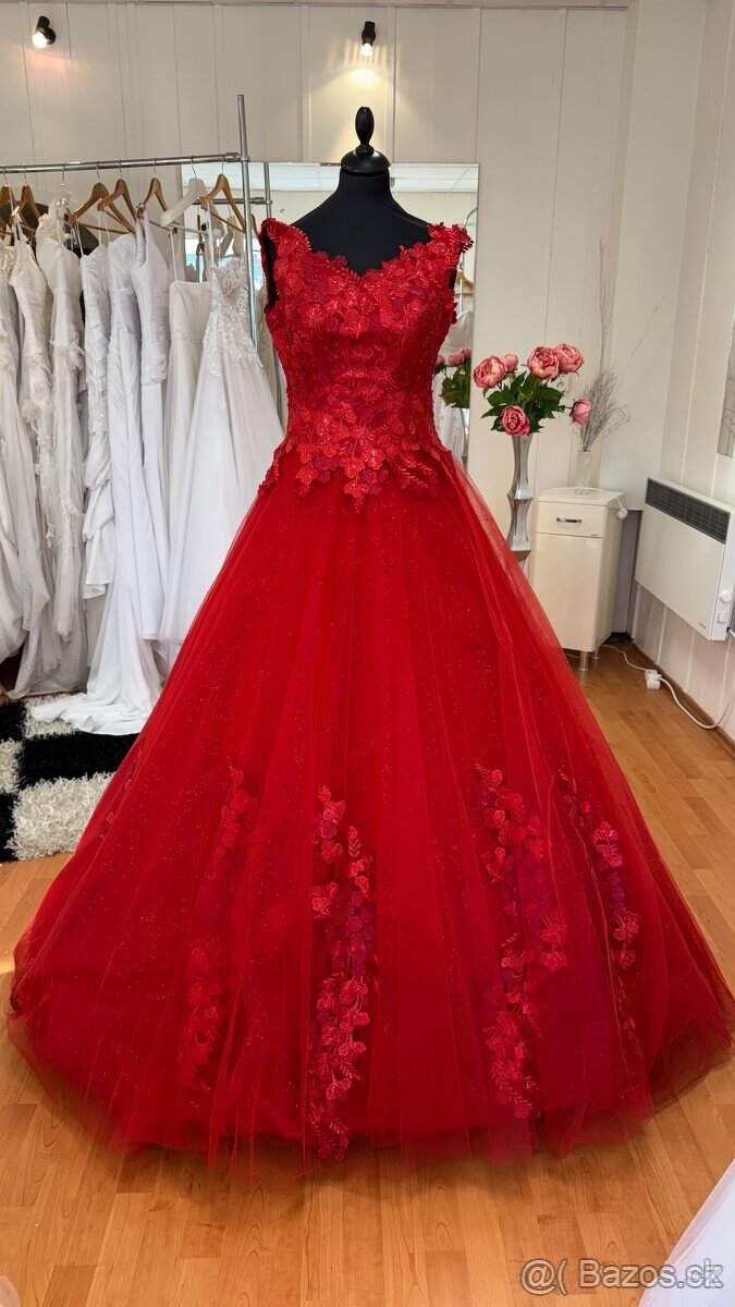 LIKVIDACE SVATEBNÍHO SALONU – Svatební šaty & doplňky. - 2