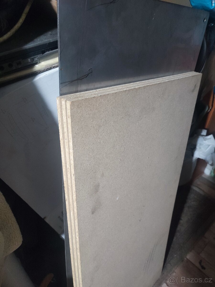 Dřevotříska regály - 2