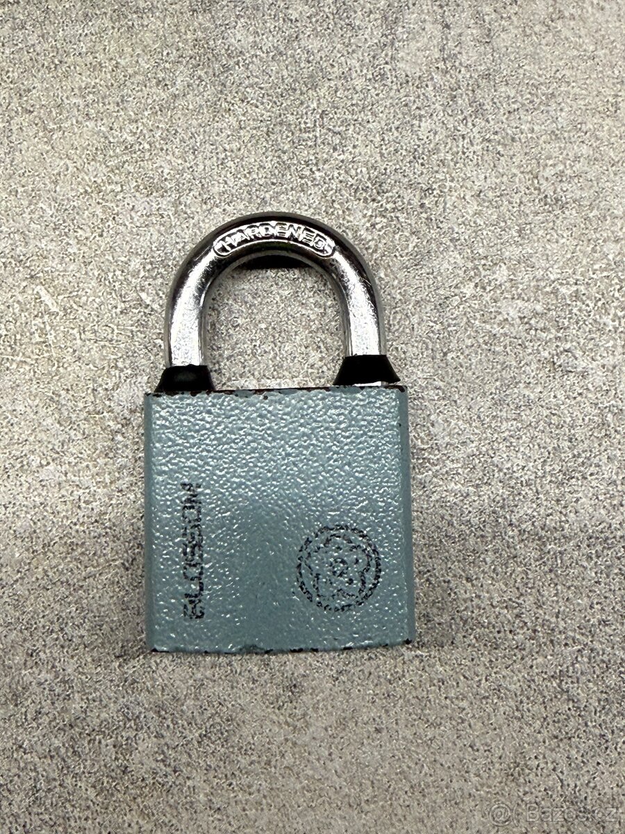 Malý visací zámek - 2