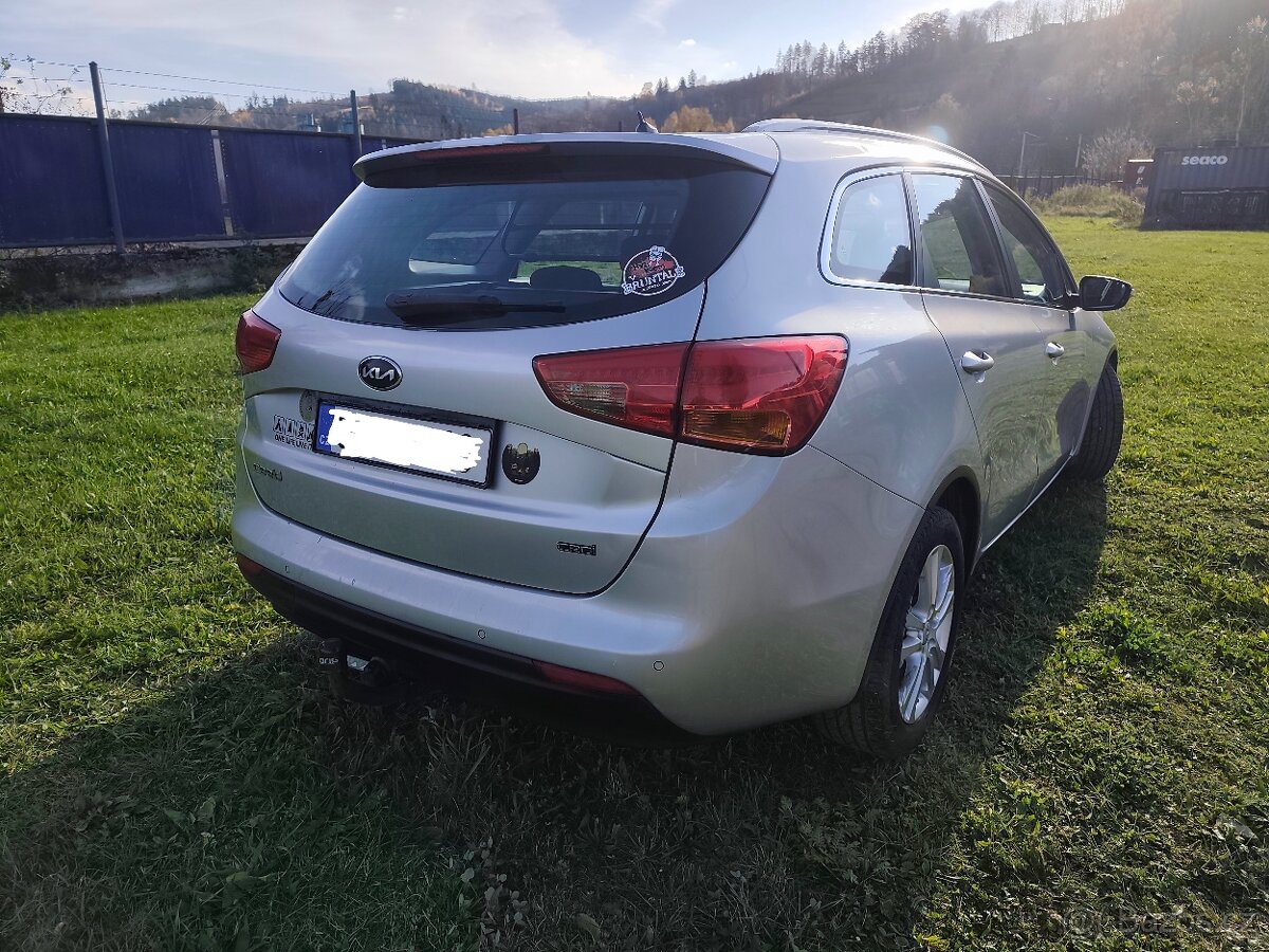 Kia Ceed SW 1.6 CRDi – kombík - 2