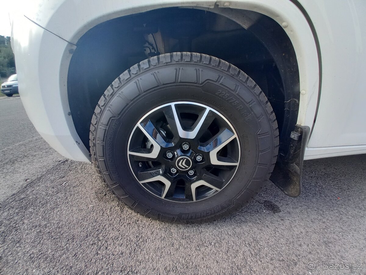 Prodám Adria Matrix 670SL,2,2 121kw,165PS - 2