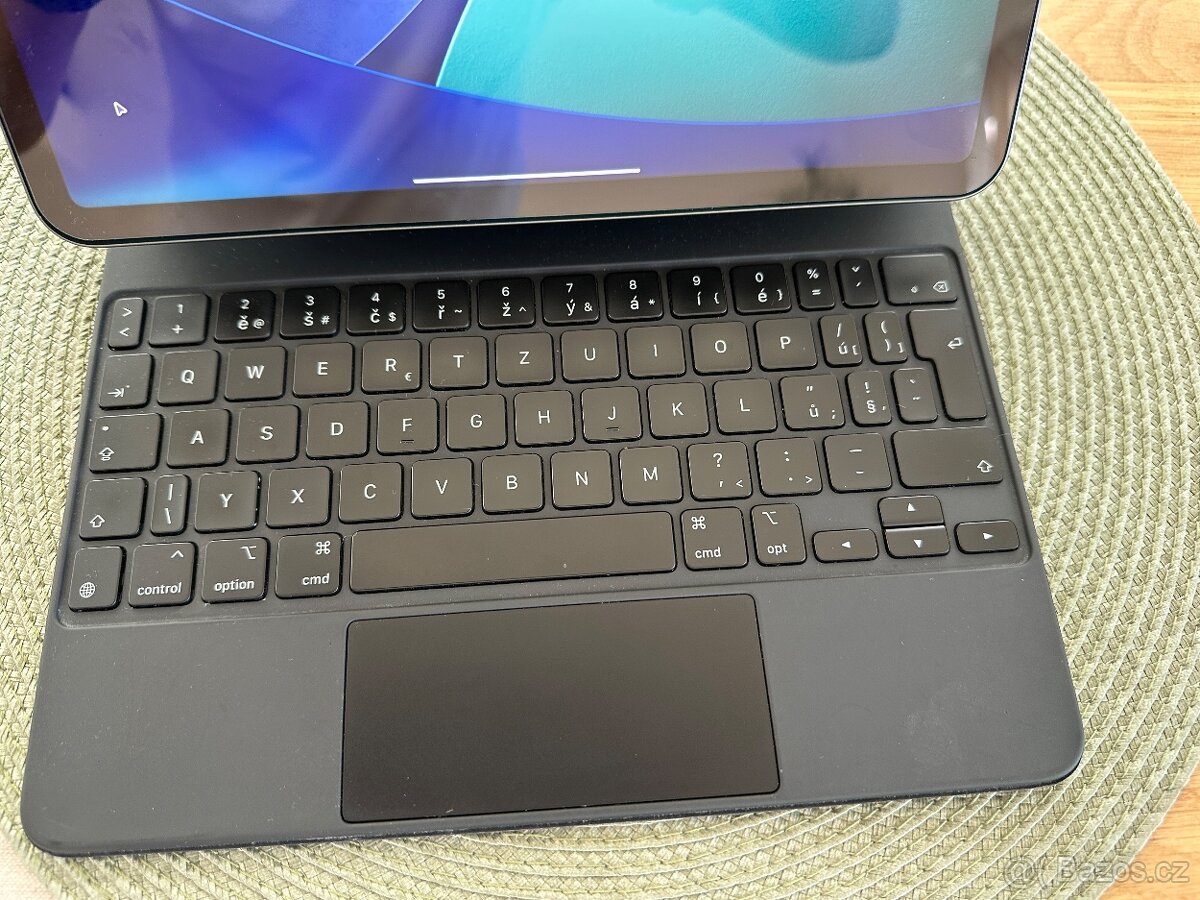 iPad Air M1 s Magic keyboard - 2