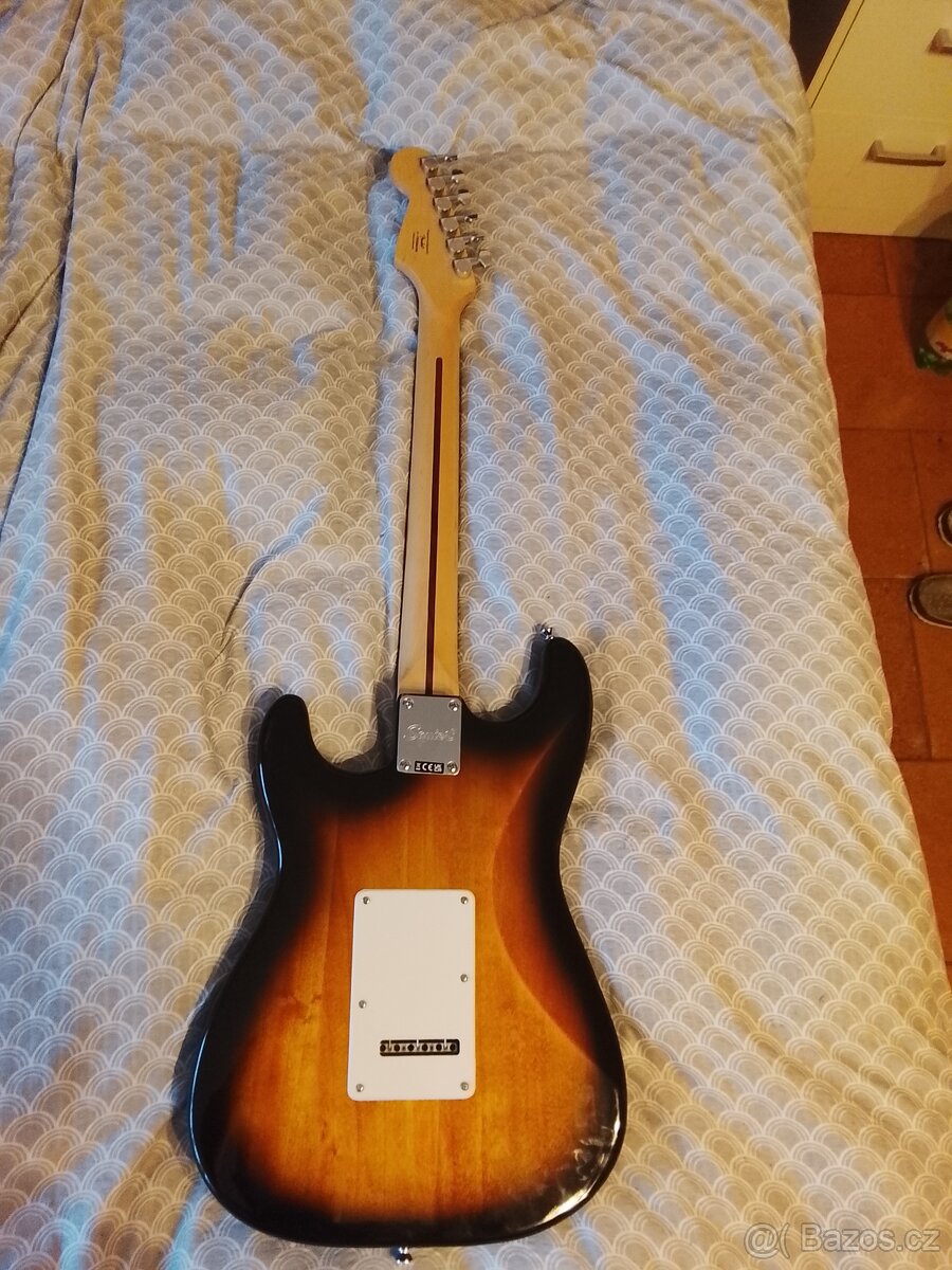 Squier Fender Stratocaster - 2